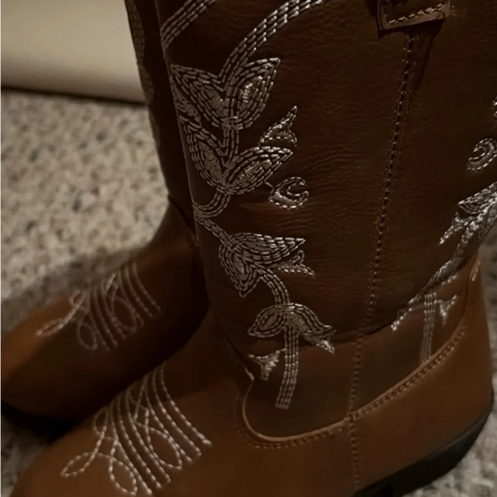 Brown Western Boots with White Stitching girls size 12 - 3 for $20